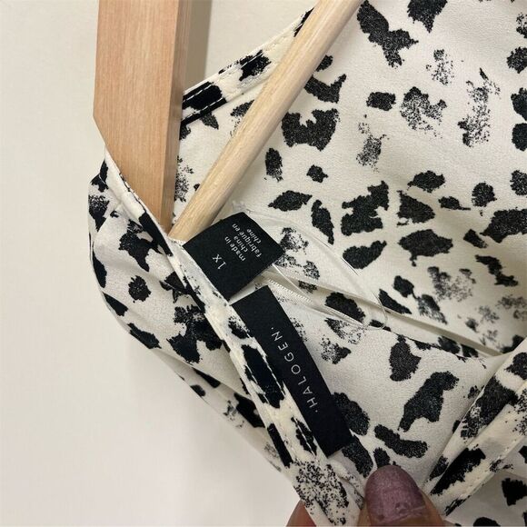 Halogen Women's 1X Cap Sleeve Blouse Black White Animal Print Casual - Picture 5 of 5